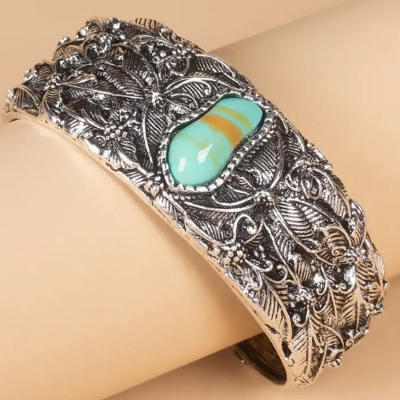 Unbranded Jewelry - 💖Vintage Style Open Cuff Bangle Bracelet